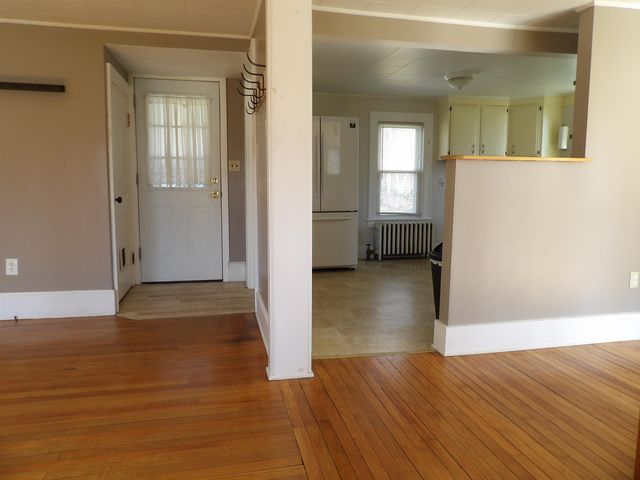 43 Middle Road, Clarendon, VT 05759
