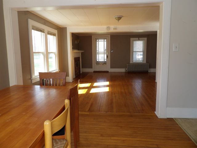 43 Middle Road, Clarendon, VT 05759