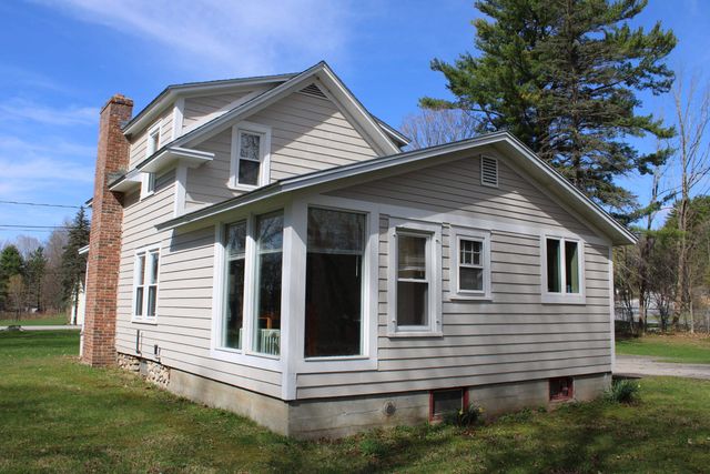 43 Middle Road, Clarendon, VT 05759