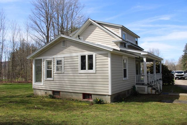43 Middle Road, Clarendon, VT 05759