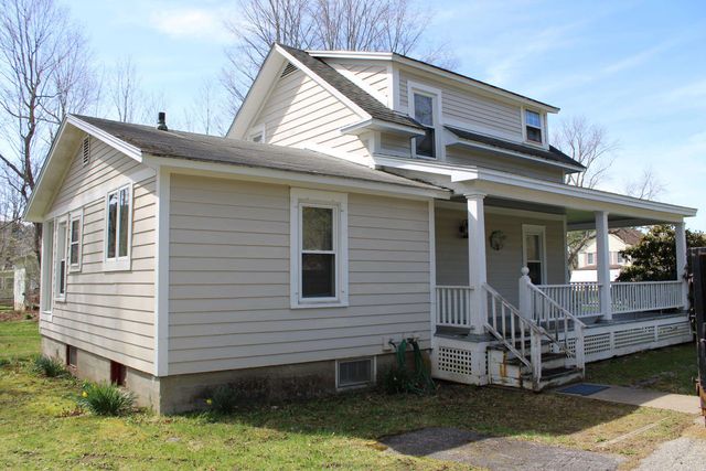 43 Middle Road, Clarendon, VT 05759