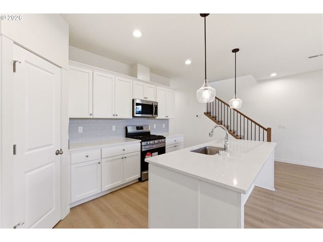 6950 N MADISON Cir, Ridgefield, WA 98642