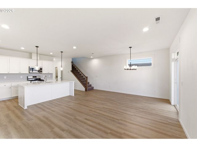 6950 N MADISON Cir, Ridgefield, WA 98642