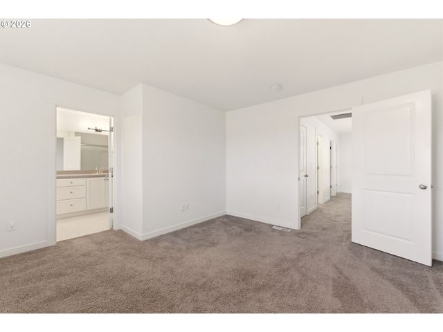 6950 N MADISON Cir, Ridgefield, WA 98642