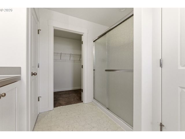 6950 N MADISON Cir, Ridgefield, WA 98642