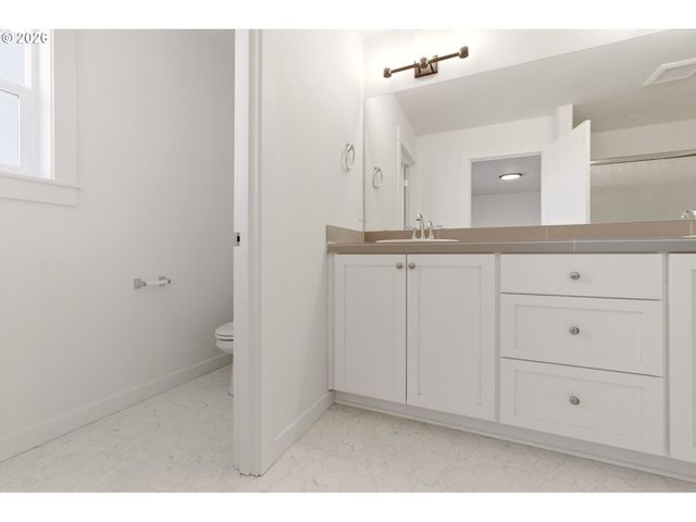 6950 N MADISON Cir, Ridgefield, WA 98642