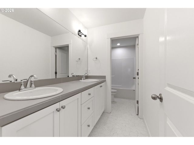 6950 N MADISON Cir, Ridgefield, WA 98642