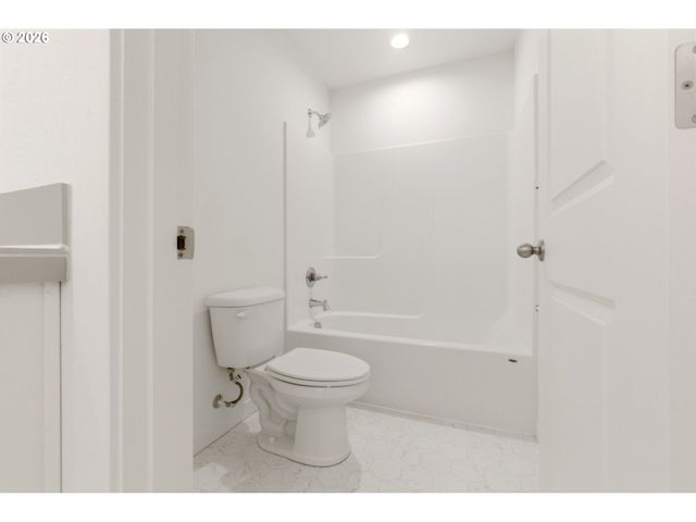 6950 N MADISON Cir, Ridgefield, WA 98642