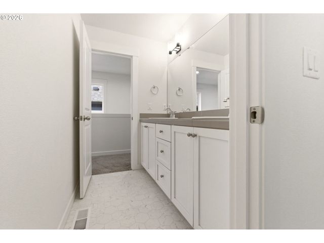 6950 N MADISON Cir, Ridgefield, WA 98642