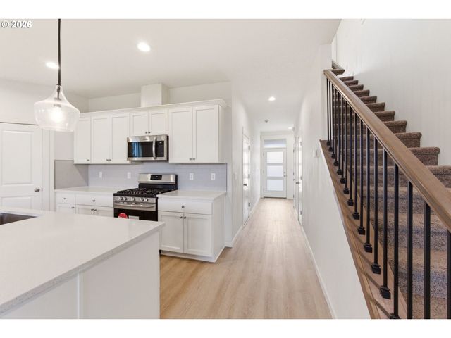 6950 N MADISON Cir, Ridgefield, WA 98642