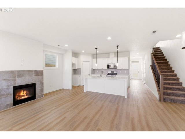 6950 N MADISON Cir, Ridgefield, WA 98642