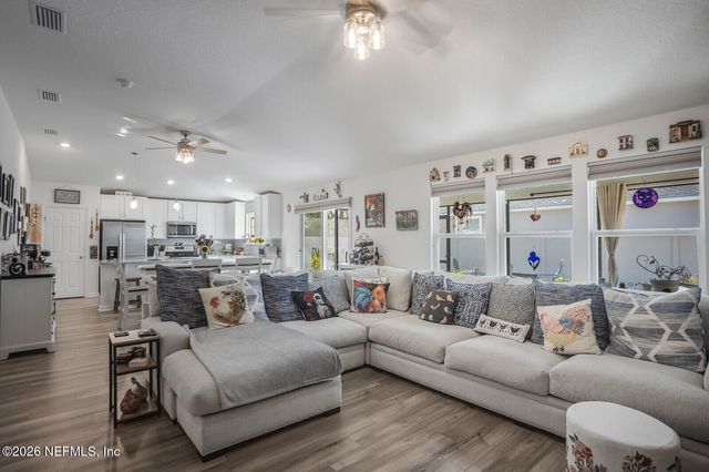 402 RED DAHLIA Lane, Jacksonville, FL 32218