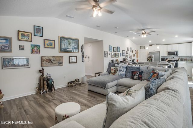 402 RED DAHLIA Lane, Jacksonville, FL 32218