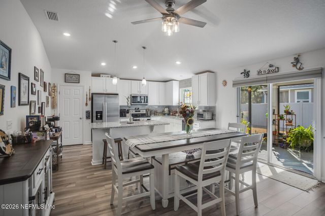 402 RED DAHLIA Lane, Jacksonville, FL 32218