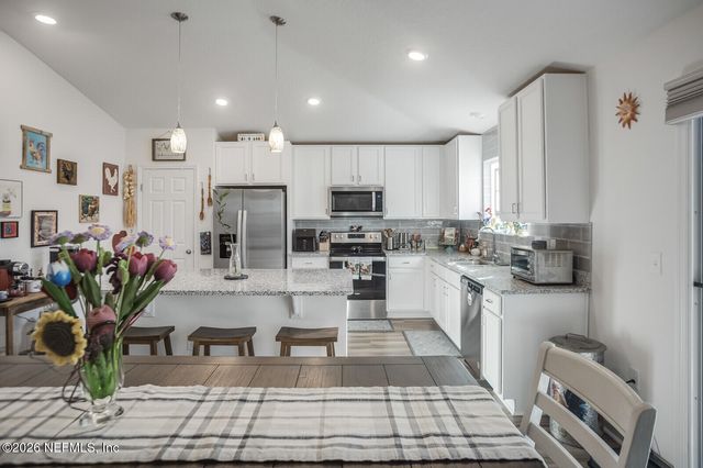 402 RED DAHLIA Lane, Jacksonville, FL 32218