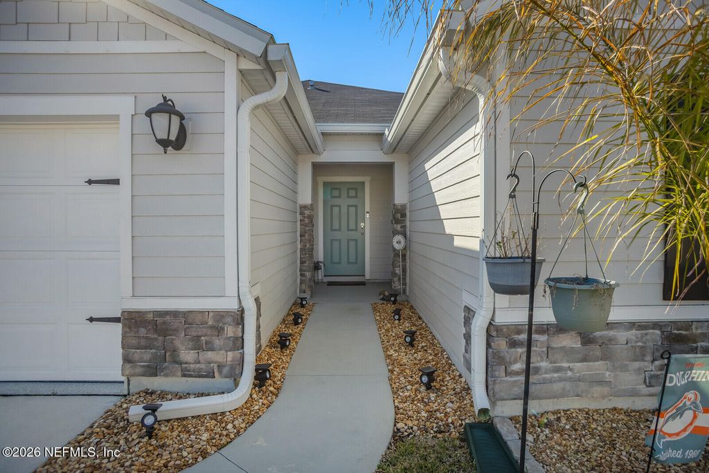 402 RED DAHLIA Lane, Jacksonville, FL 32218