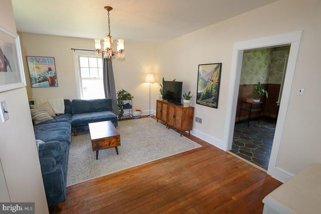 1952 SUSQUEHANNA RD, Abington, PA 19001