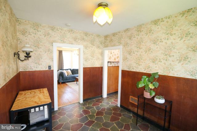 1952 SUSQUEHANNA RD, Abington, PA 19001