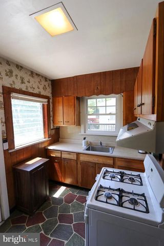 1952 SUSQUEHANNA RD, Abington, PA 19001
