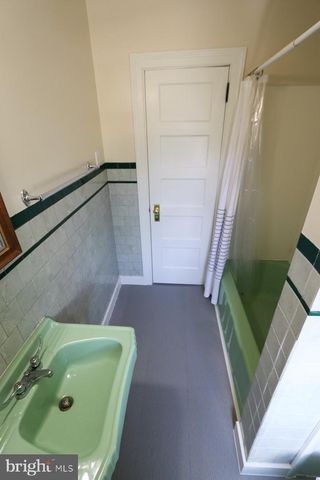1952 SUSQUEHANNA RD, Abington, PA 19001