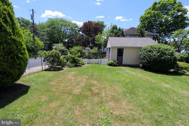 1952 SUSQUEHANNA RD, Abington, PA 19001
