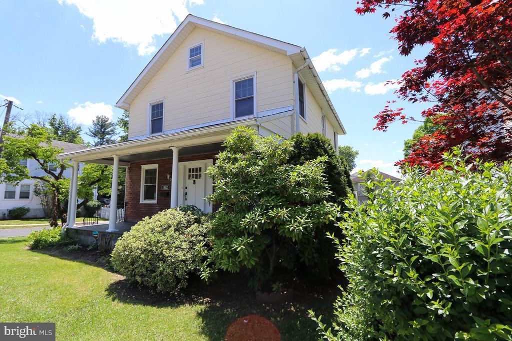 1952 SUSQUEHANNA RD, Abington, PA 19001