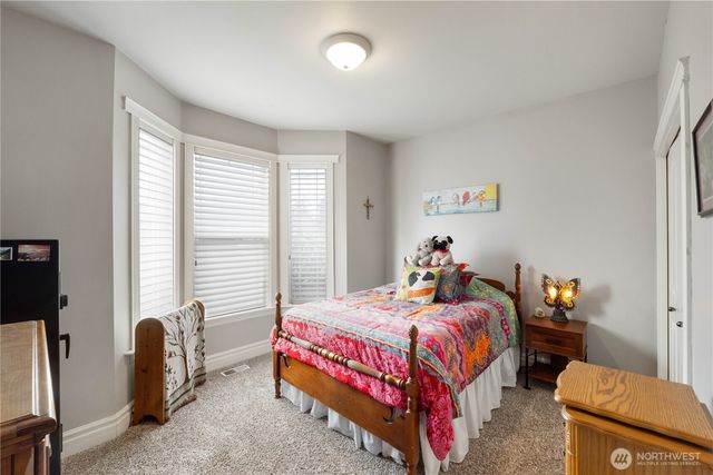 7802 211th Avenue E, Bonney Lake, WA 98391