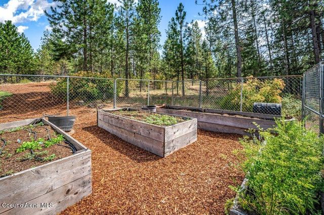 11516 W Crystal Bay Rd, Post Falls, ID 83854