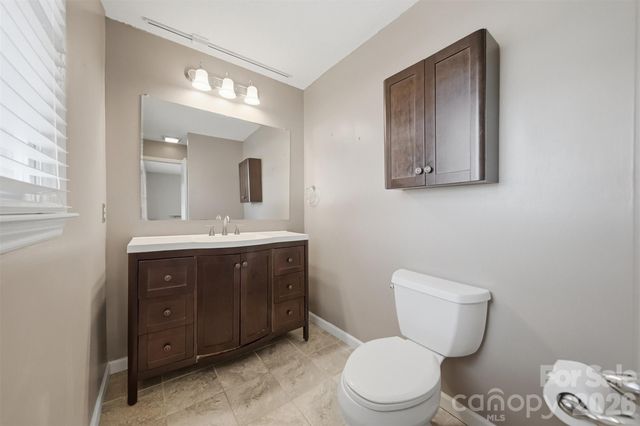 2010 Elizabeth Avenue, Hickory, NC 28602