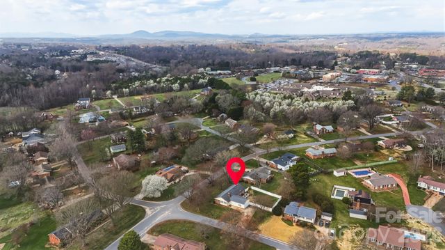 2010 Elizabeth Avenue, Hickory, NC 28602