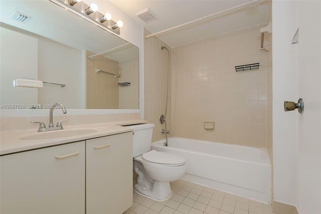 6272 NW 186th Street 106, Miami, FL 33015