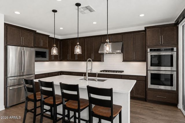 17190 W GRACEMONT Street, Surprise, AZ 85388