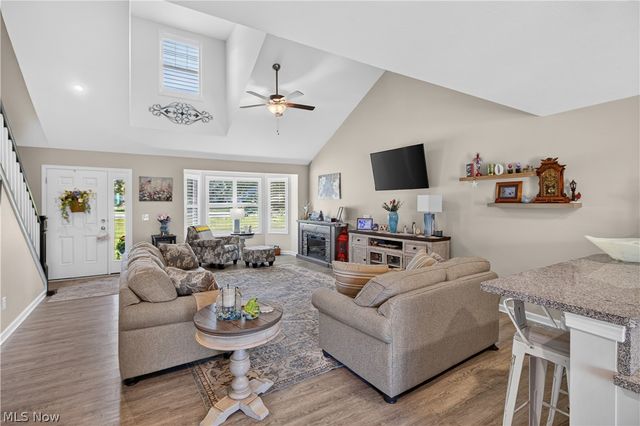 48600 Middle Ridge Road, Amherst, OH 44001