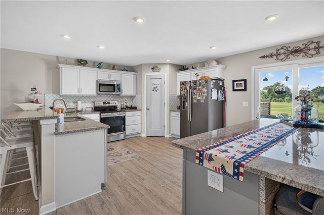 48600 Middle Ridge Road, Amherst, OH 44001