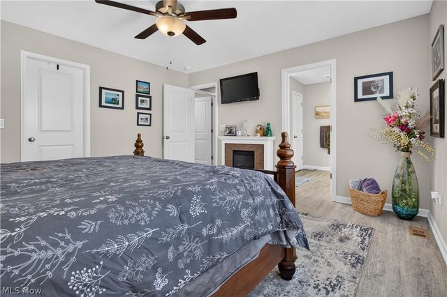 48600 Middle Ridge Road, Amherst, OH 44001
