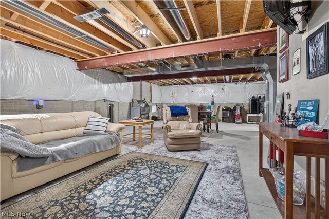48600 Middle Ridge Road, Amherst, OH 44001