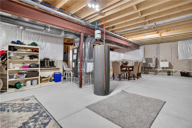 48600 Middle Ridge Road, Amherst, OH 44001