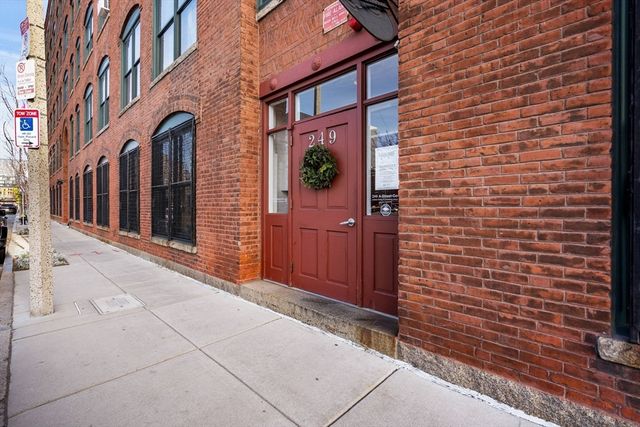 249 A 66, Boston, MA 02210