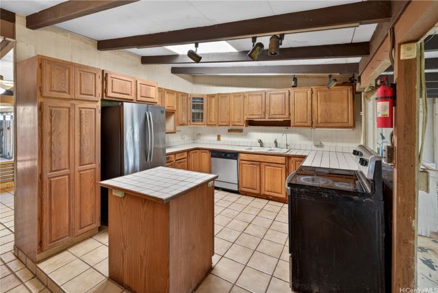 2039 Akaikai Loop, Pearl City, HI 96782