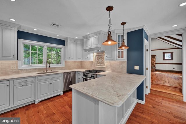309 WARNER RD, Wayne, PA 19087