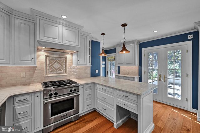 309 WARNER RD, Wayne, PA 19087