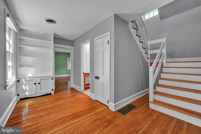 309 WARNER RD, Wayne, PA 19087