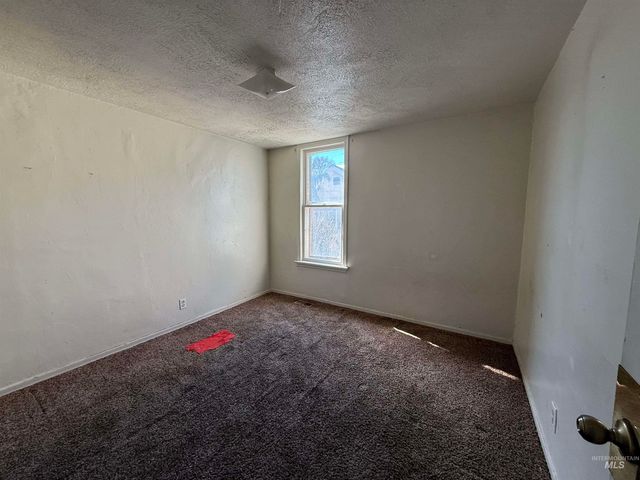 1111 14th Ave S, Nampa, ID 83651