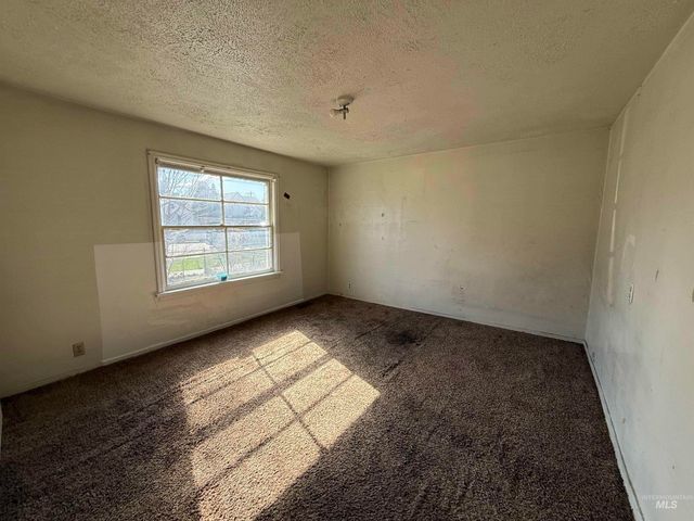 1111 14th Ave S, Nampa, ID 83651