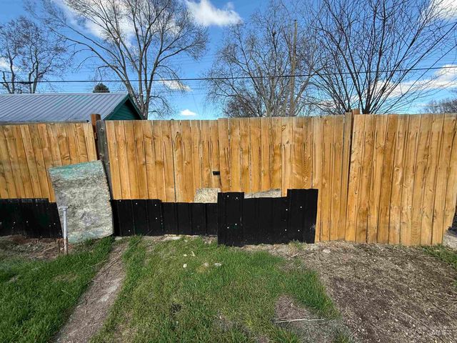 1111 14th Ave S, Nampa, ID 83651