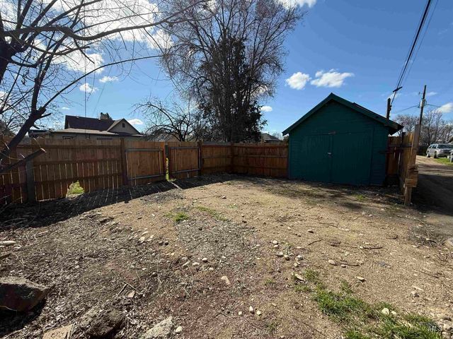 1111 14th Ave S, Nampa, ID 83651