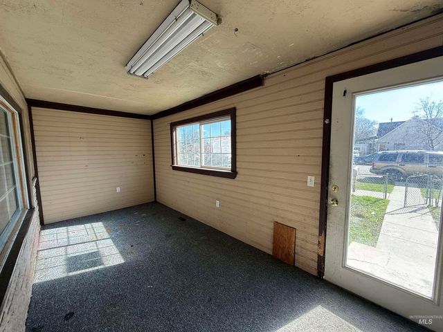 1111 14th Ave S, Nampa, ID 83651