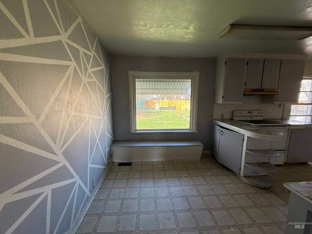 1111 14th Ave S, Nampa, ID 83651