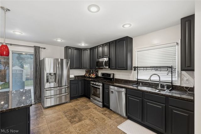 19230 Scottsdale Boulevard, Shaker Heights, OH 44122