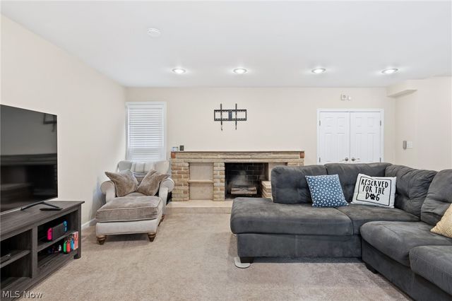 19230 Scottsdale Boulevard, Shaker Heights, OH 44122